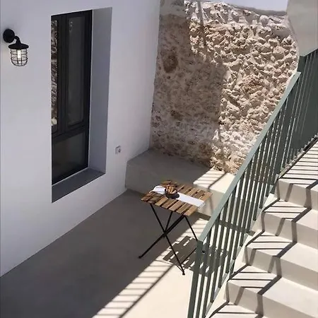 Lithos Retreat 2 Apartment *